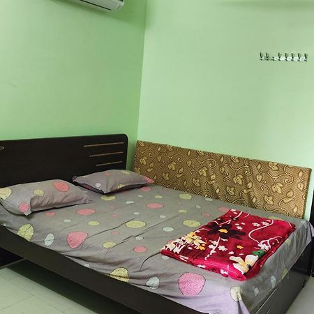 Guru Datta Residency Pithapuram Exterior foto
